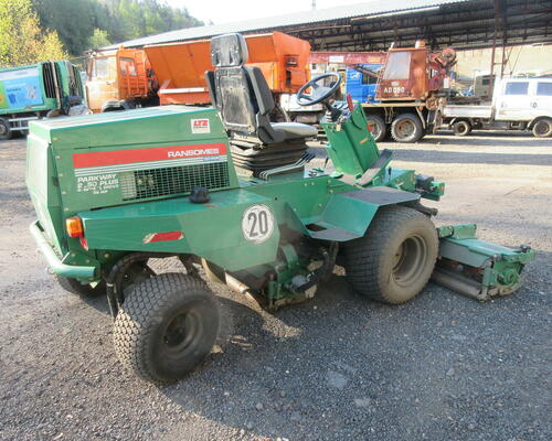 Malotraktor 4x4 RANSOMES PARKWAY 2 250P