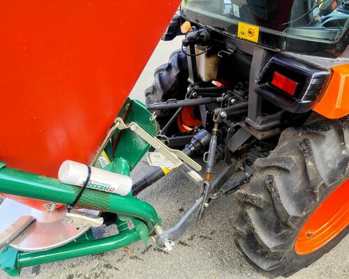 Malotraktor KUBOTA B2650 s kabinou, klima - B2261