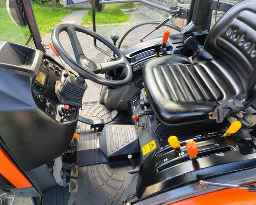 Malotraktor KUBOTA B2650 s kabinou, klima - B2261