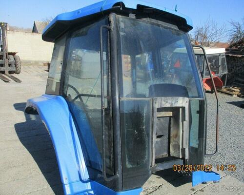 New Holand-Ford kabina