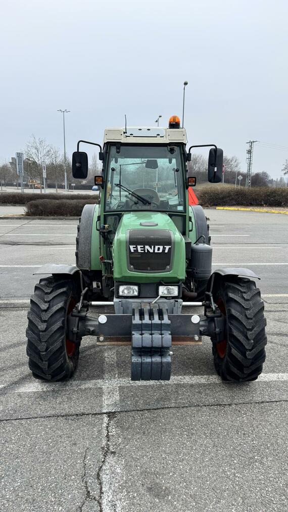 Traktor Fendt 209 P 222 70kW 