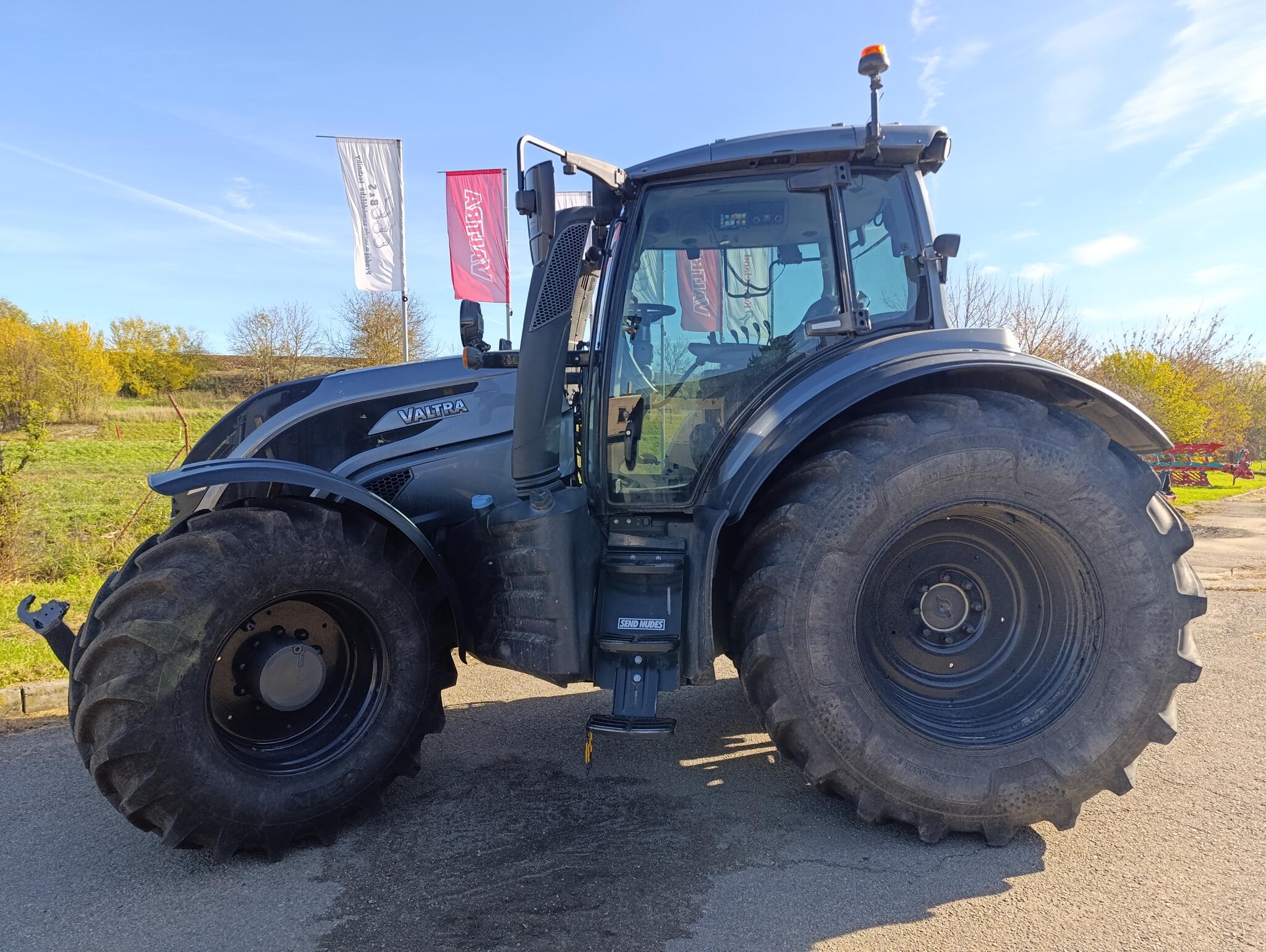 VALTRA T234S