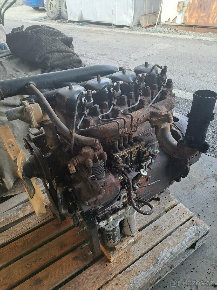 Zetor uřI motor 7201. 