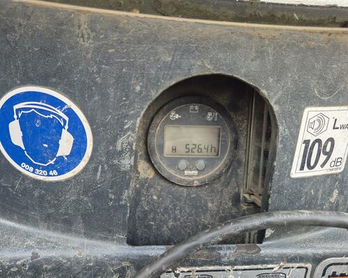 BOMAG BMP8500 VIBRAČNÍ VÁLEC