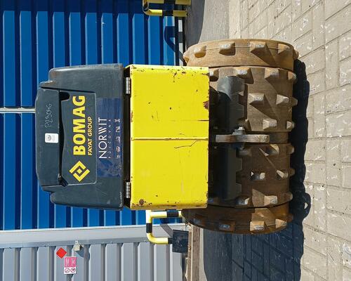 Ježkový válec Bomag BMP8500