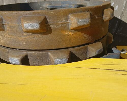 Ježkový válec Bomag BMP8500