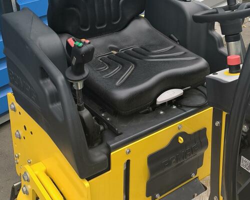 Válec Bomag BW 90 AD-5