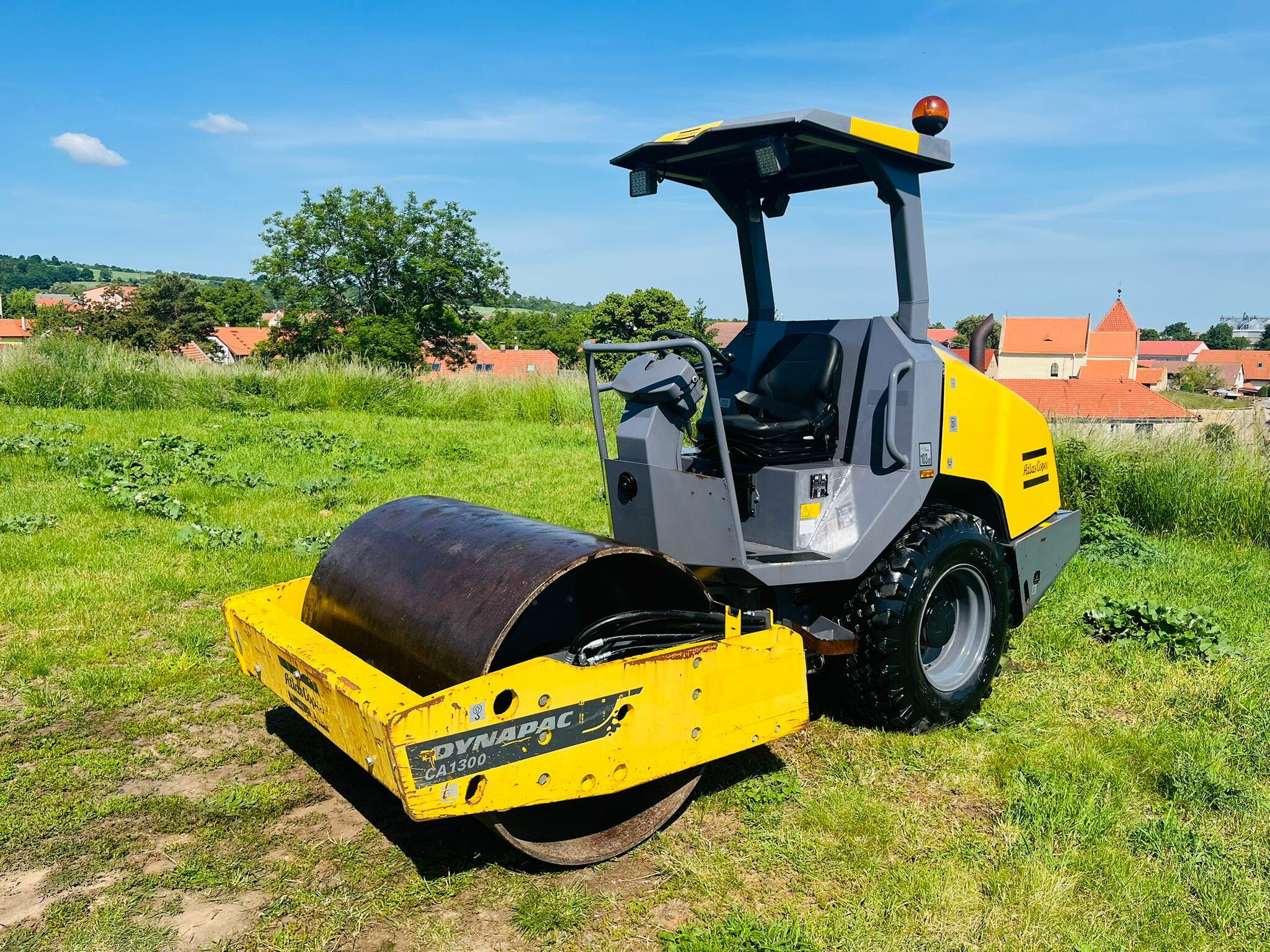 Vibrační válec Atlas Copco Dynapac CA1300 (Možnost leasingu)