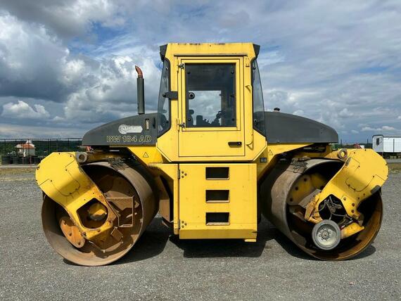 VIBRAČNÍ VÁLEC BOMAG  BW 184