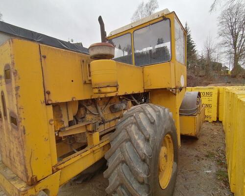 Vibrační válec Stavostroj VV111, r.v.1988, motor Zetor crystal šestiválec