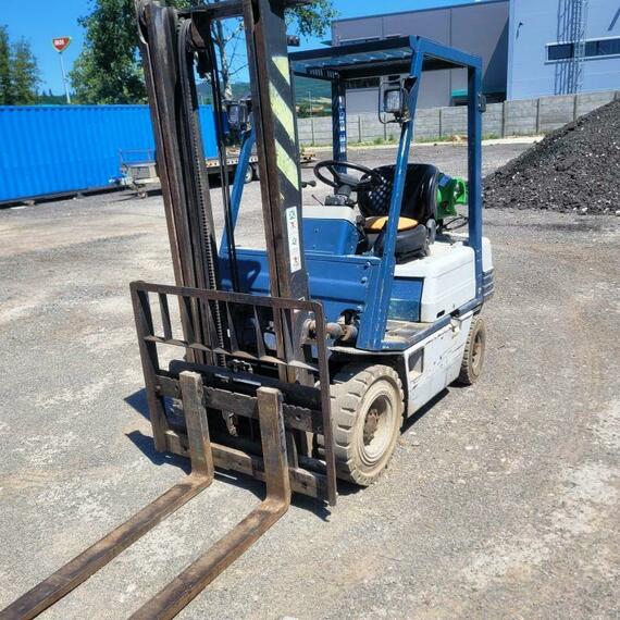 Komatsu 1,5 tuny -LPG