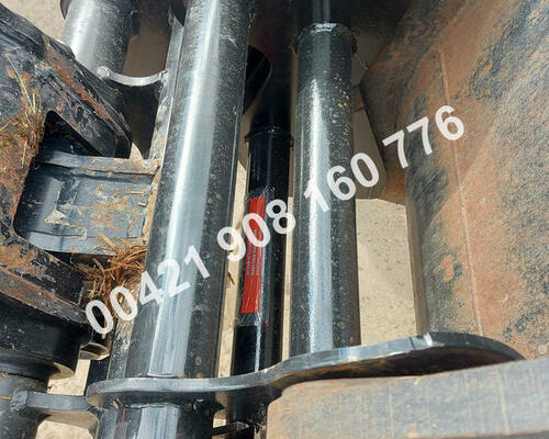 Adapter, redukcia z stroja manitou pre prídavné zariadenia Caterpillar, CAT zeppelin