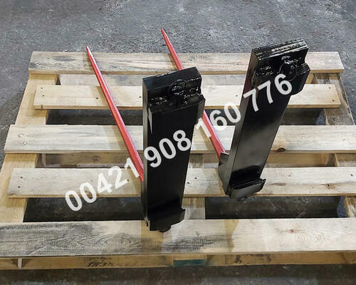 Nosič balíkov slamy, držiak hrotov na balíky, nasúvací držiak na vidly