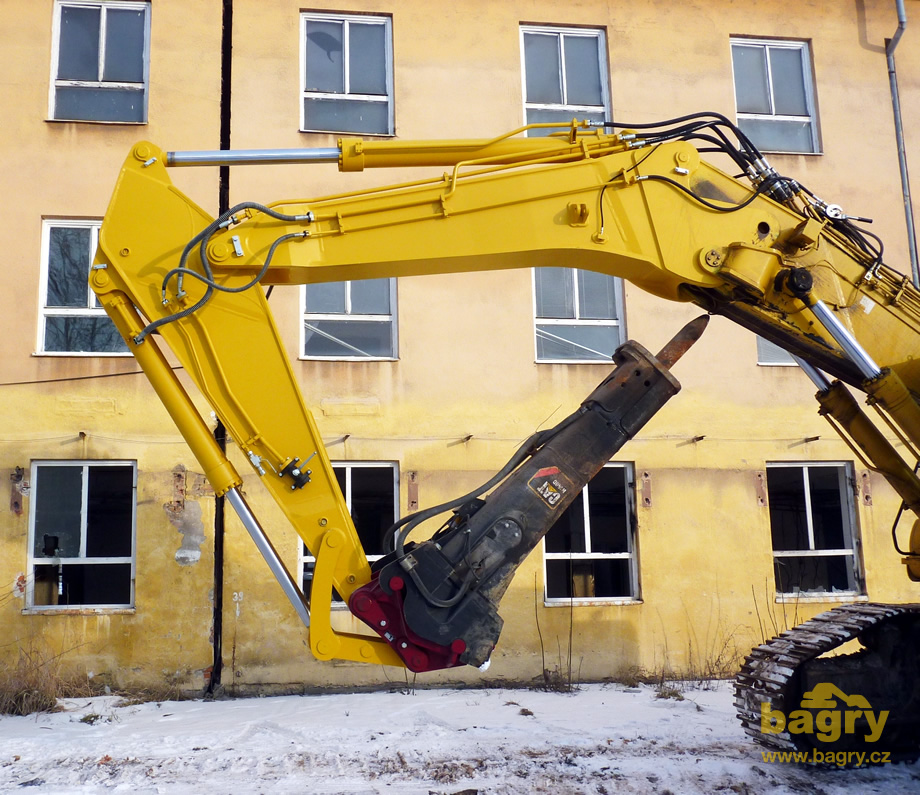 Podkop Nekr s hydraulickým kladivem