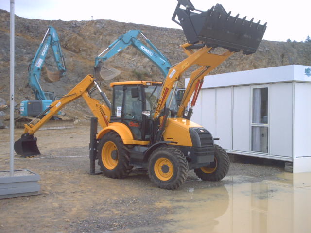 Nová řada rypadlonakladačů Terex / Fermec - nenechte se zmást vzhledem