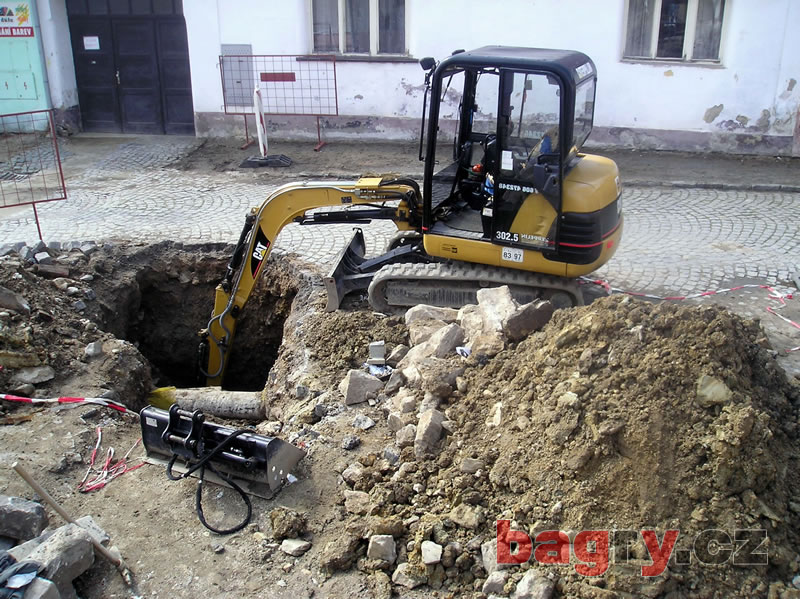Caterpillar 302.5