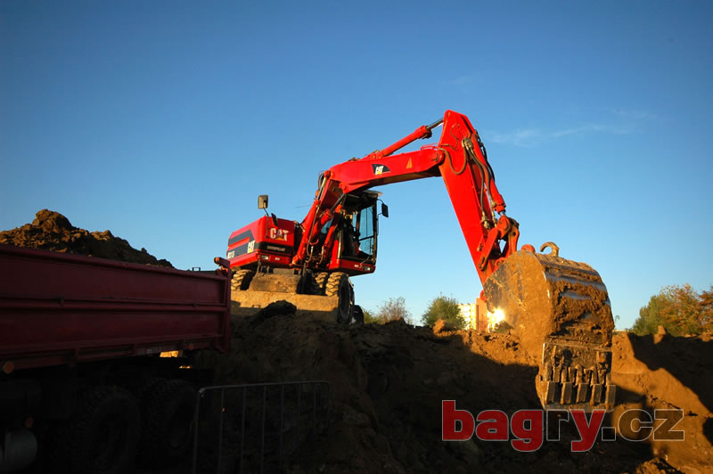 Caterpillar M315