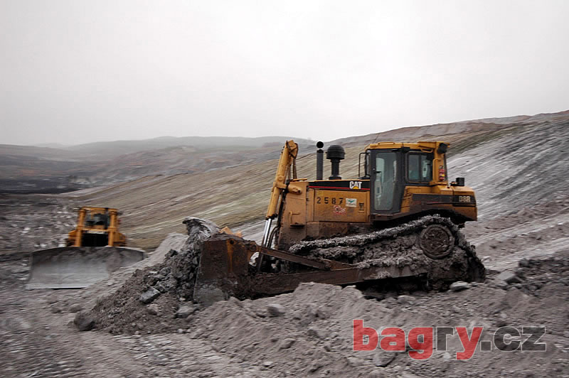 Caterpillar D8R