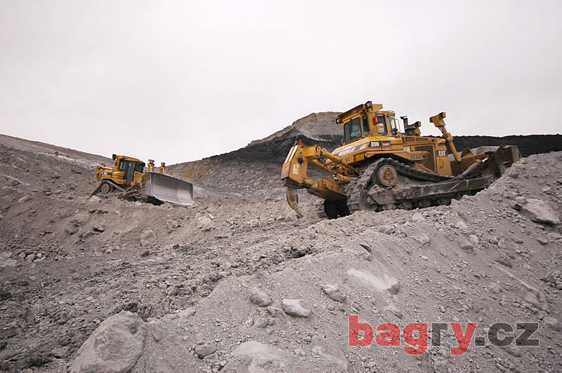 Caterpillary D9R a D9N