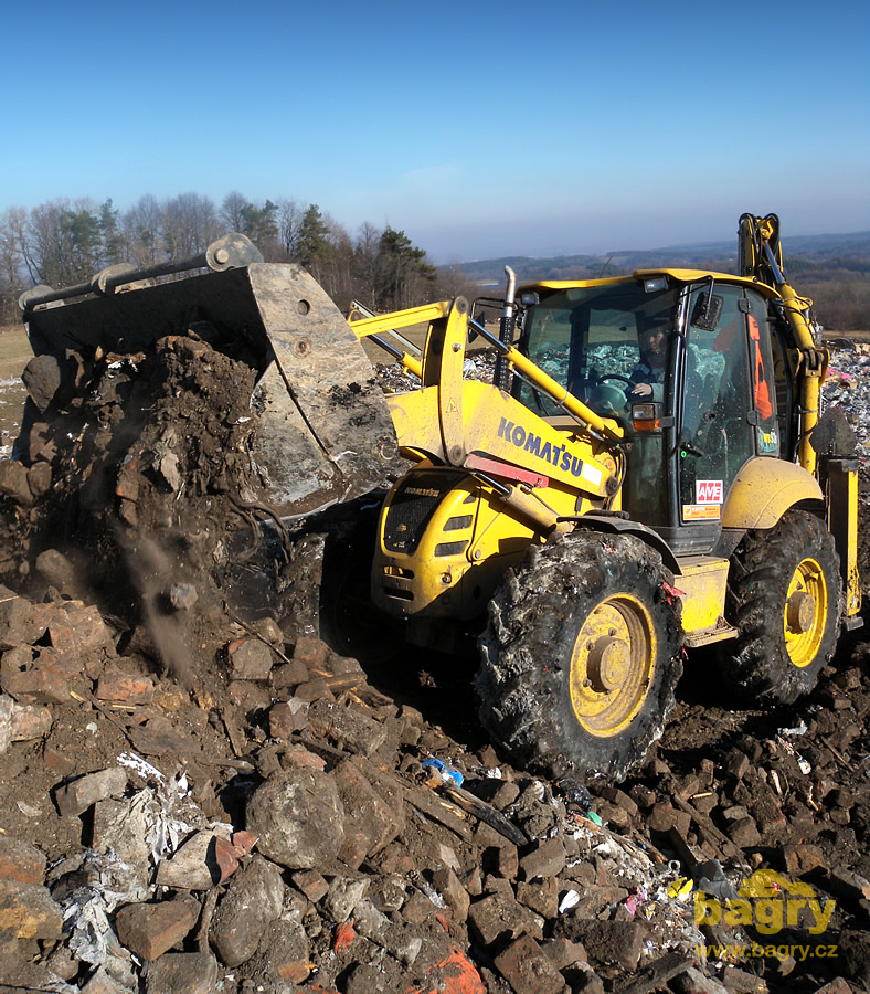 Rypadlonakladač Komatsu WB93S