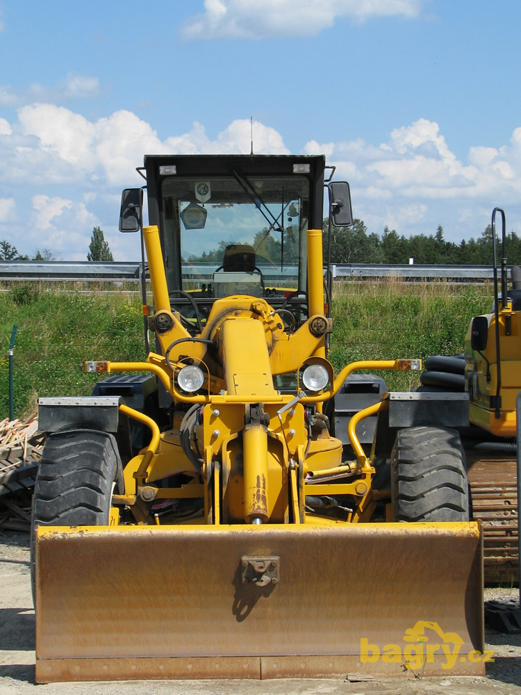 Grejdr O&K F156.6A firmy Eurovia