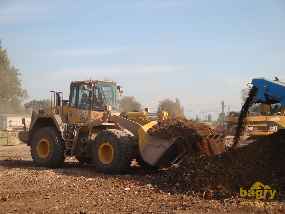 Kolový nakladač Komatsu WA430-6