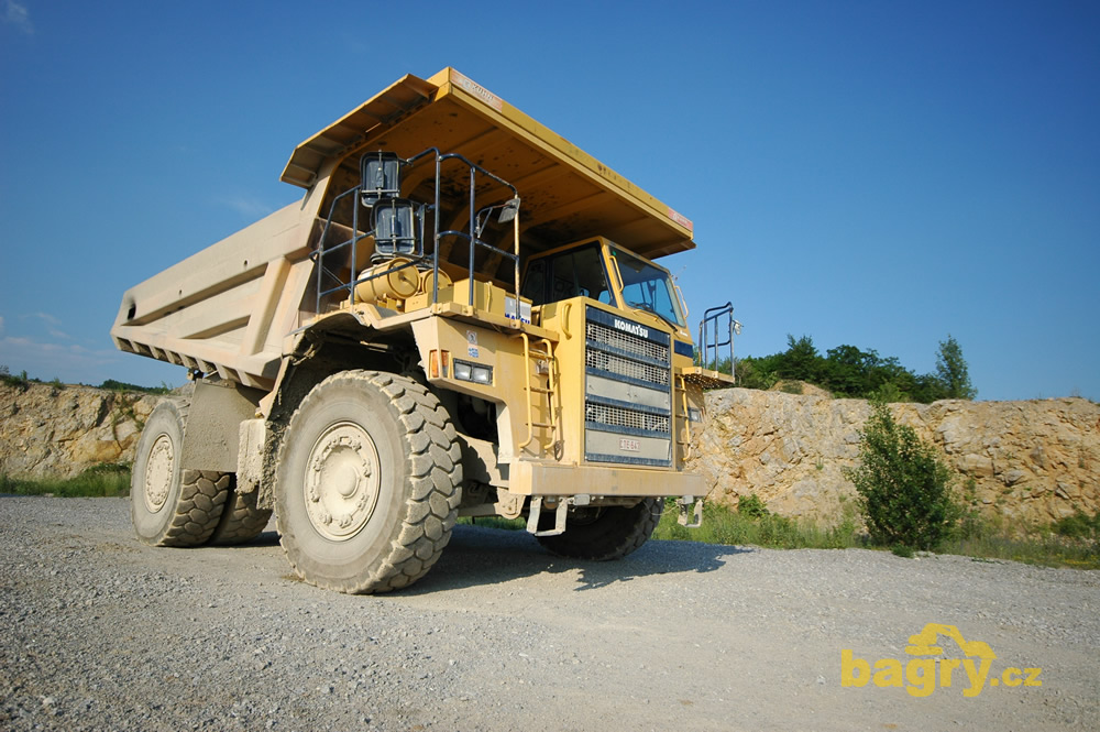 Pevný dempr Komatsu HD465