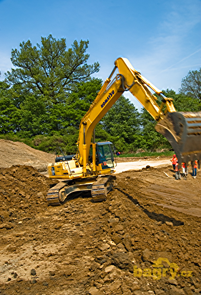 Pásové rypadlo Komatsu PC290 NLC - Skanska