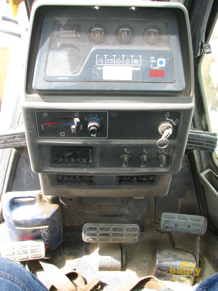 Kabina dozeru Komatsu D65 EX