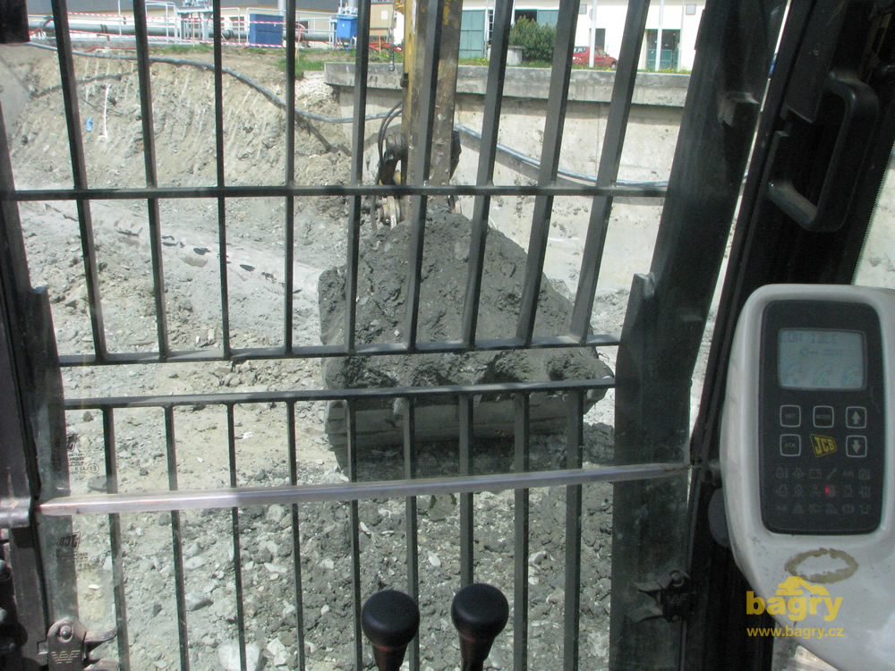 Kabina pásového rypadla JCB JS 260 XD