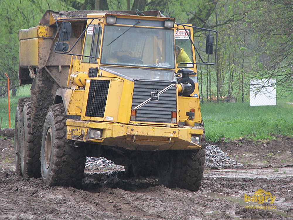Kloubový dempr Volvo A25C