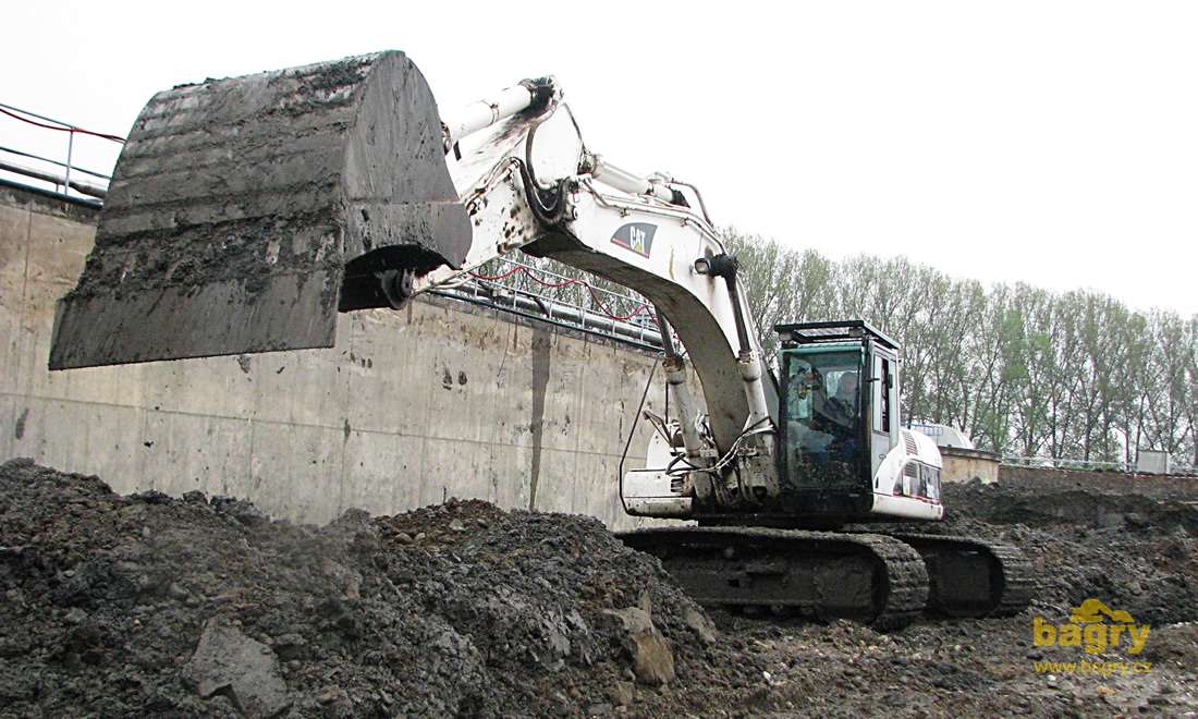 Pásové rypadlo Caterpillar 330C LME