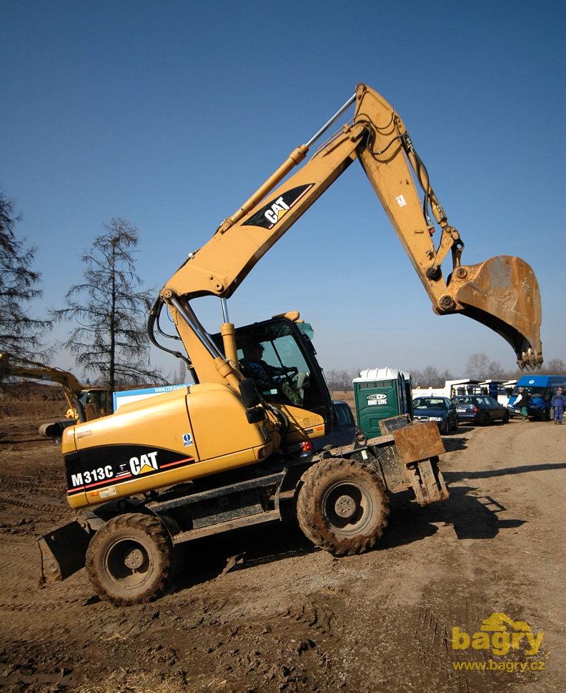 Kolové rypadlo Caterpillar M313C
