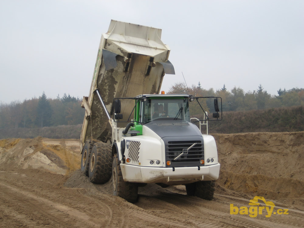 Kloubový dempr Volvo A35D
