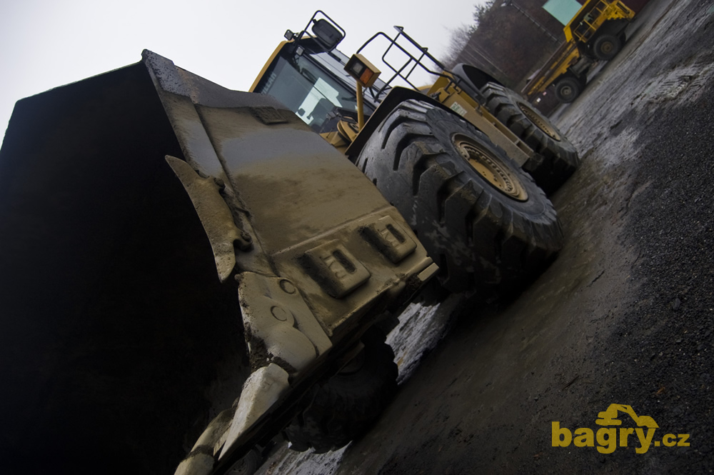 Kolový nakladač Caterpillar 980H
