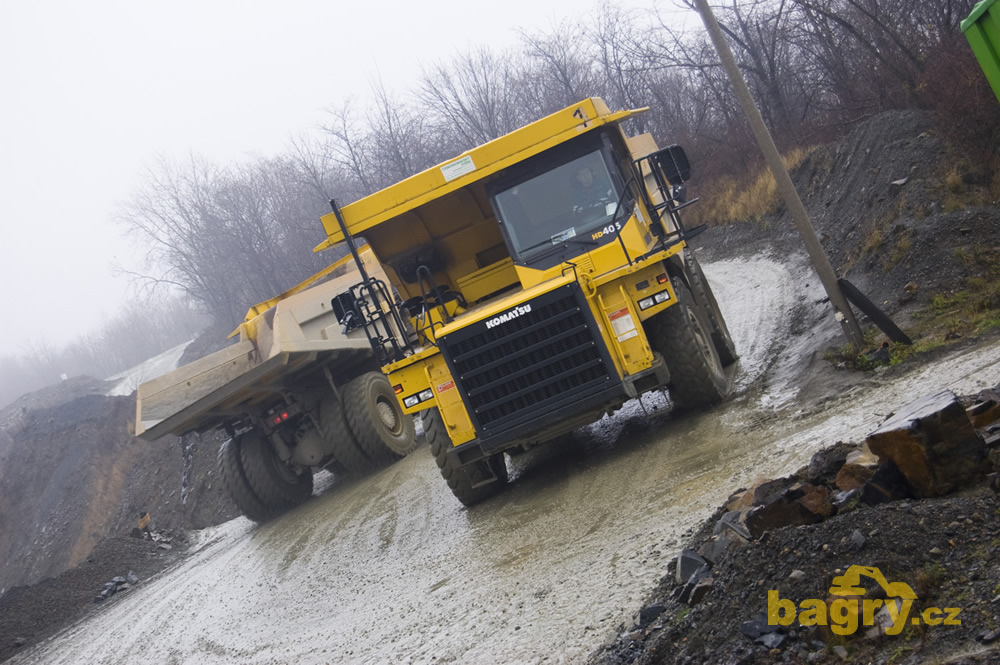 Komatsu HD 405