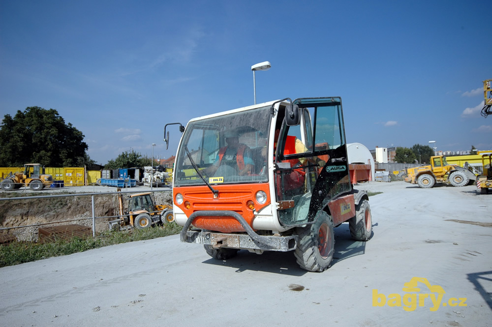 "Multikára" Ausa Multitask 150