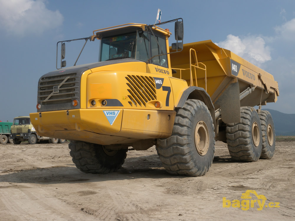 Kloubový dempr Volvo A40 D pracující pro Vodohospodářské stavby