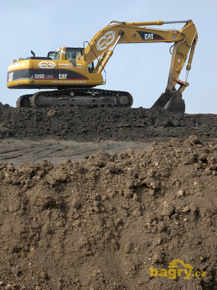 Pásové rypadlo Caterpillar 325C LNME firmy Rem Plus