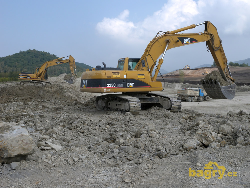 Rypadla Caterpillar 325 B LN a 325C LNME