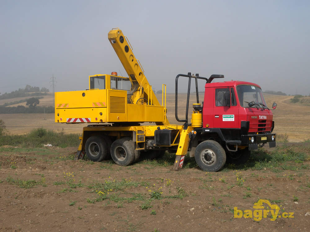 UDS 114 na podvozku T 815 firmy Rekultivace