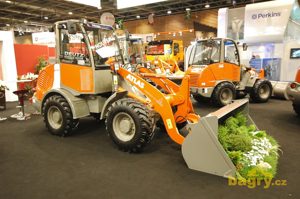 Hybridní nakladač Atlas - Deutz