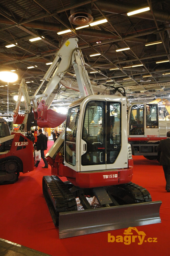 Pásové midirypadlo Takeuchi TB153FR