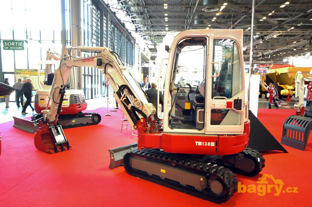 Pásové minirypadlo Takeuchi TB138FR