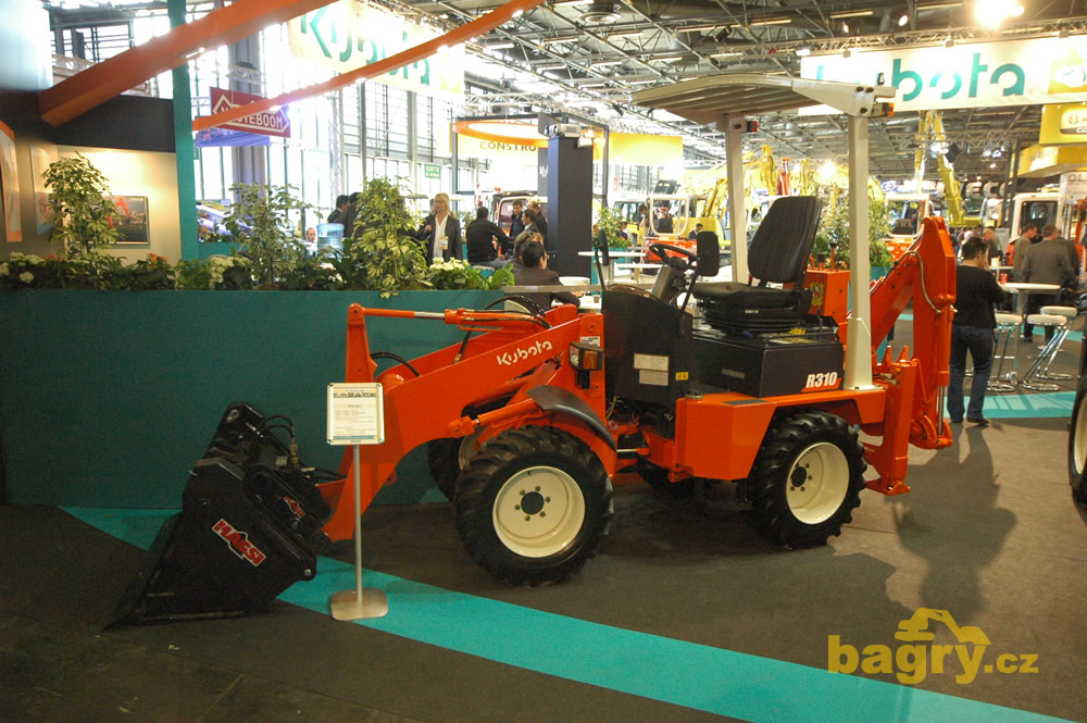 Rypadlonakladač Kubota R310