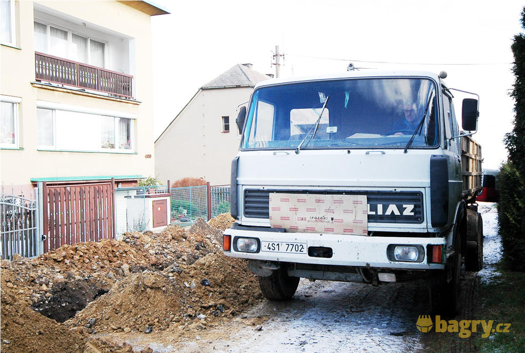 Sklápěč Liaz 4x4 firmy Habau