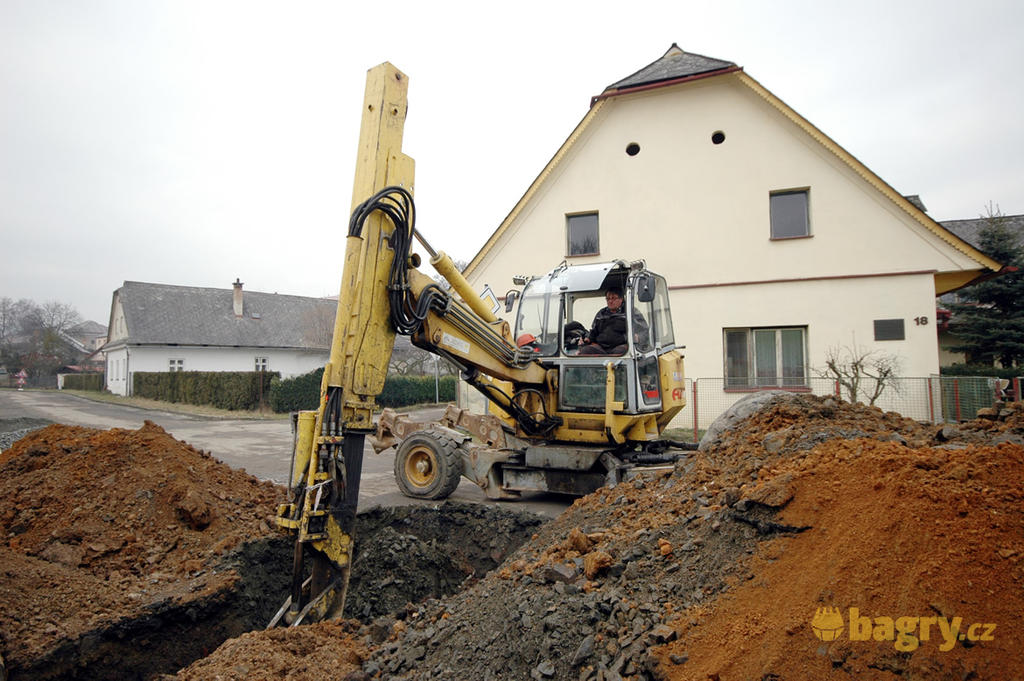 Kráčející bagr Menzi Muck A71