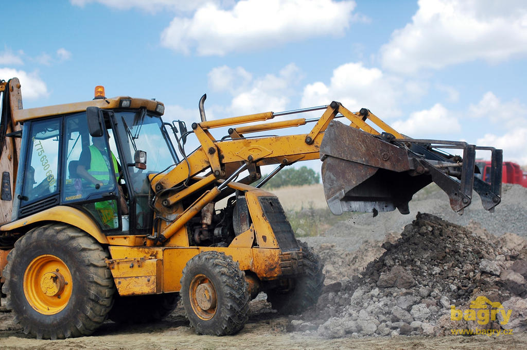 Rypadlonakladač JCB 3CX
