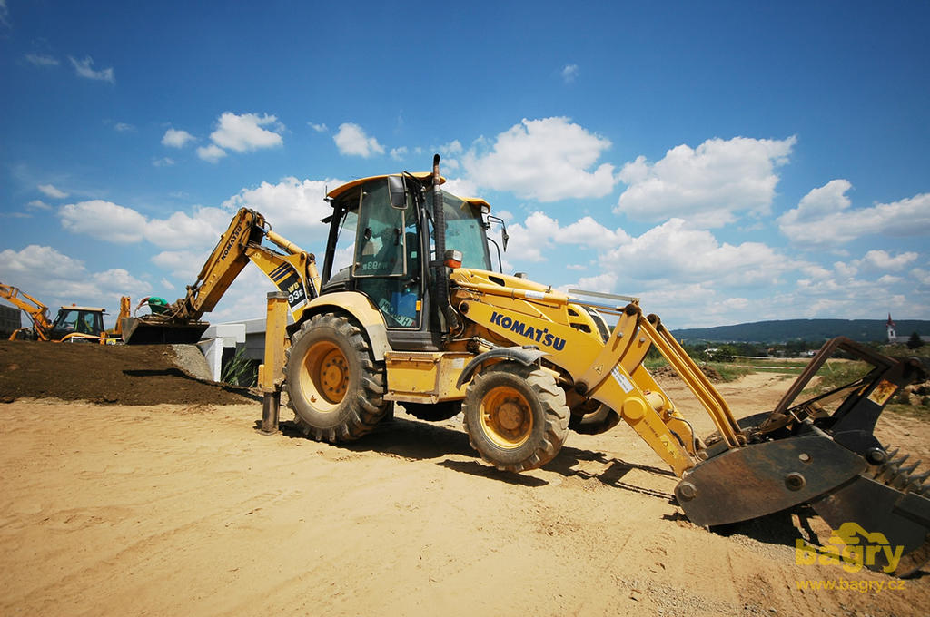 Rypadlonakladač Komatsu WB93R