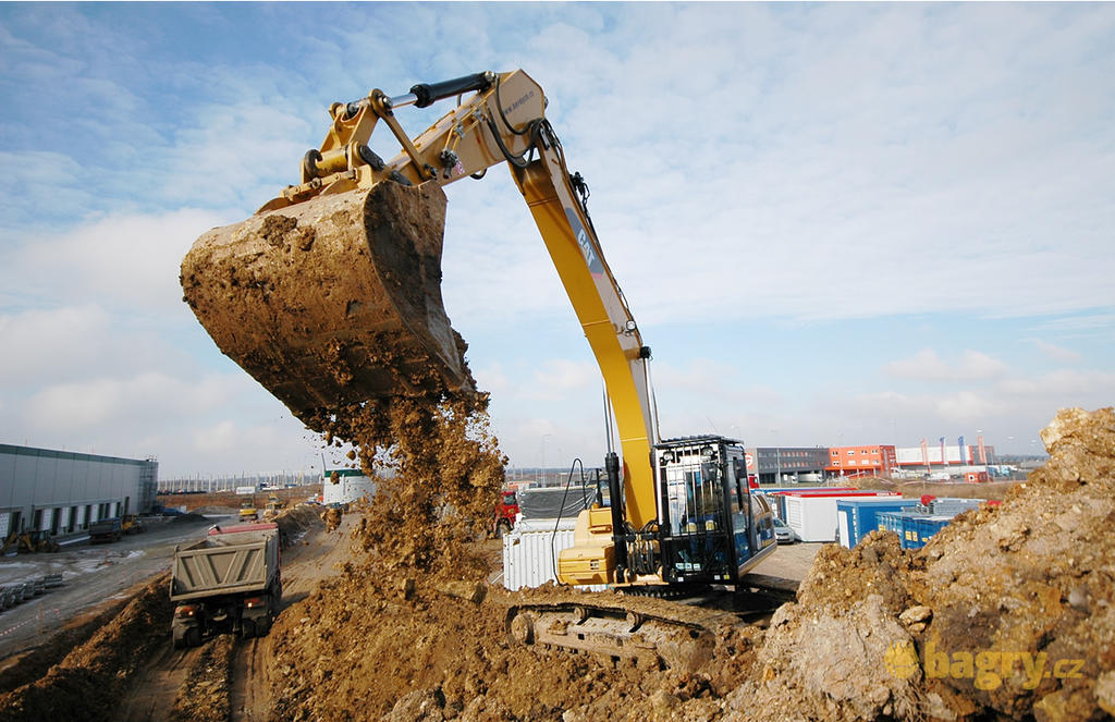 Pásové rypadlo Caterpillar 329D LN společnosti Berdych